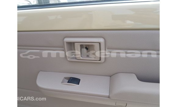 Buy Import Toyota Land Cruiser Beige Car in Import - Dubai in Aragatsotn Buy Import Toyota Land Cruiser Beige Car in Import - Dubai in Aragatsotn