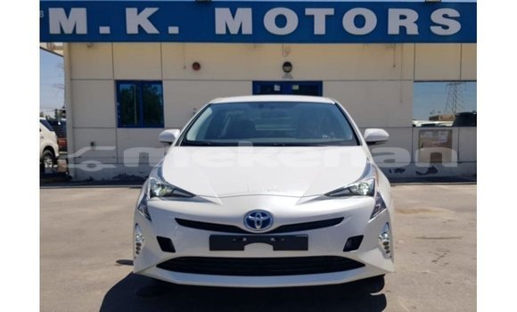 Buy Import Toyota Prius White Car in Import - Dubai in Aragatsotn Buy Import Toyota Prius White Car in Import - Dubai in Aragatsotn
