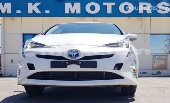Buy Import Toyota Prius White Car in Import - Dubai in Aragatsotn Buy Import Toyota Prius White Car in Import - Dubai in Aragatsotn