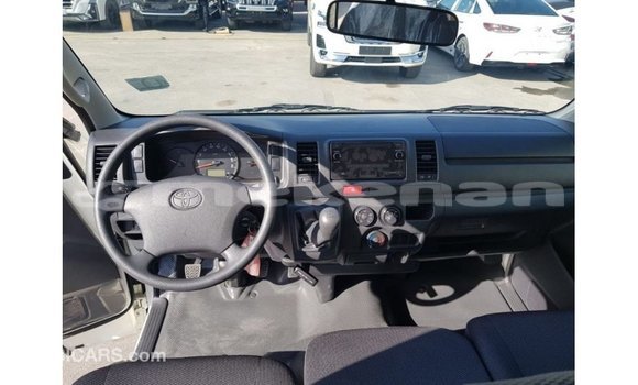 Buy Import Toyota Hiace White Car in Import - Dubai in Aragatsotn Buy Import Toyota Hiace White Car in Import - Dubai in Aragatsotn