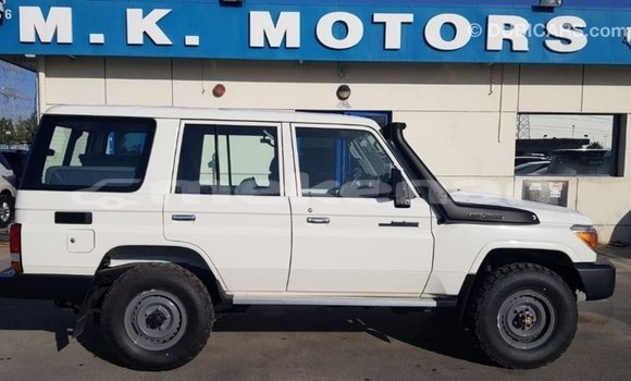 Buy Import Toyota Land Cruiser White Car in Import - Dubai in Aragatsotn Buy Import Toyota Land Cruiser White Car in Import - Dubai in Aragatsotn