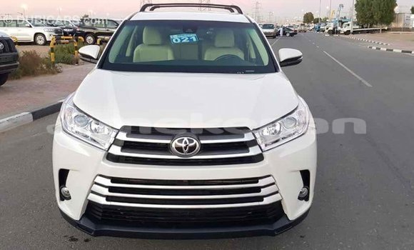 Buy Import Toyota Highlander White Car in Import - Dubai in Aragatsotn Buy Import Toyota Highlander White Car in Import - Dubai in Aragatsotn