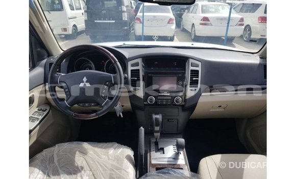 Buy Import Mitsubishi Pajero Red Car in Import - Dubai in Aragatsotn Buy Import Mitsubishi Pajero Red Car in Import - Dubai in Aragatsotn