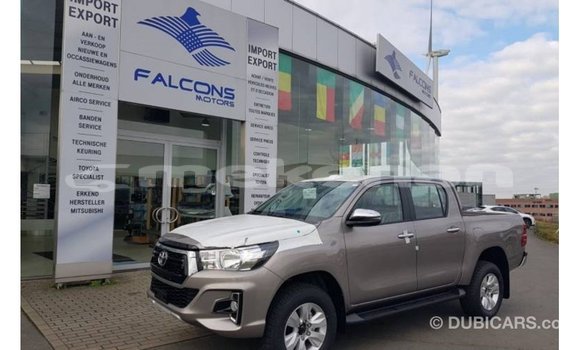 Buy Import Toyota Hilux Other Car in Import - Dubai in Aragatsotn Buy Import Toyota Hilux Other Car in Import - Dubai in Aragatsotn