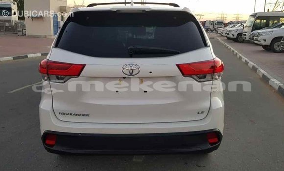 Buy Import Toyota Highlander White Car in Import - Dubai in Aragatsotn Buy Import Toyota Highlander White Car in Import - Dubai in Aragatsotn