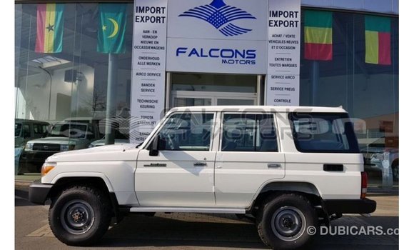 Buy Import Toyota Land Cruiser White Car in Import - Dubai in Aragatsotn Buy Import Toyota Land Cruiser White Car in Import - Dubai in Aragatsotn