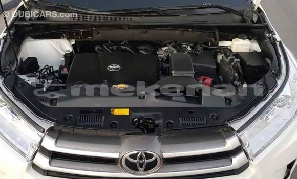 Buy Import Toyota Highlander White Car in Import - Dubai in Aragatsotn Buy Import Toyota Highlander White Car in Import - Dubai in Aragatsotn