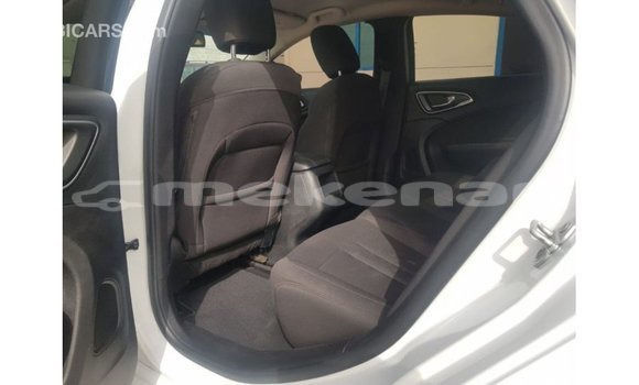 Buy Import Chrysler 200 White Car in Import - Dubai in Aragatsotn Buy Import Chrysler 200 White Car in Import - Dubai in Aragatsotn