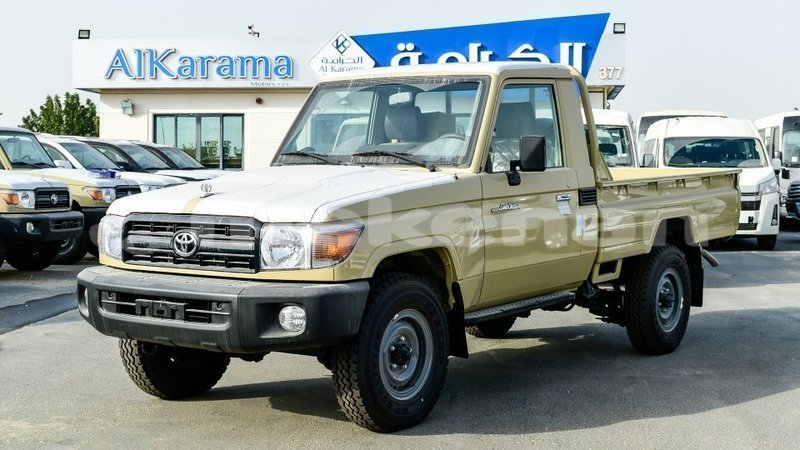 Big with watermark toyota land cruiser aragatsotn import dubai 3148