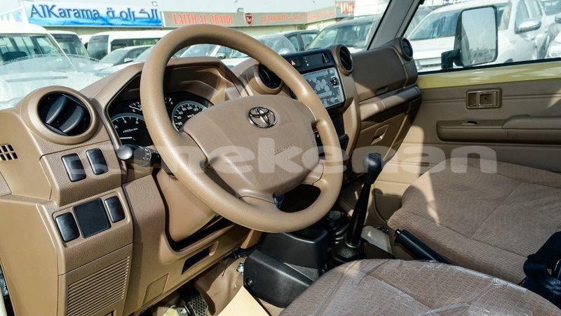 Big with watermark toyota land cruiser aragatsotn import dubai 3148