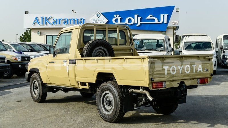 Big with watermark toyota land cruiser aragatsotn import dubai 3148
