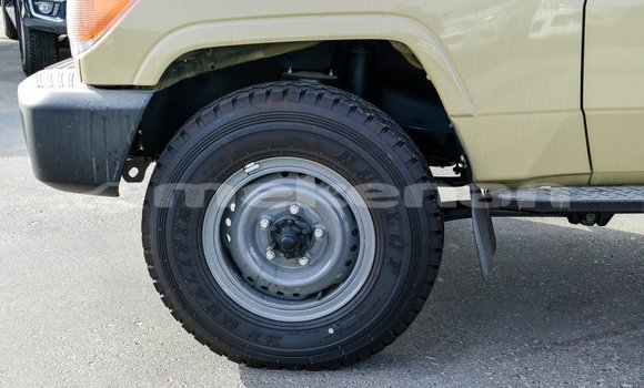 Buy Import Toyota Land Cruiser Beige Car in Import - Dubai in Aragatsotn Buy Import Toyota Land Cruiser Beige Car in Import - Dubai in Aragatsotn