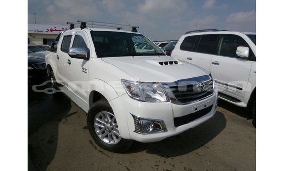 Buy Import Toyota Hilux White Car in Import - Dubai in Aragatsotn Buy Import Toyota Hilux White Car in Import - Dubai in Aragatsotn