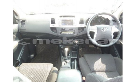 Buy Import Toyota Hilux White Car in Import - Dubai in Aragatsotn Buy Import Toyota Hilux White Car in Import - Dubai in Aragatsotn