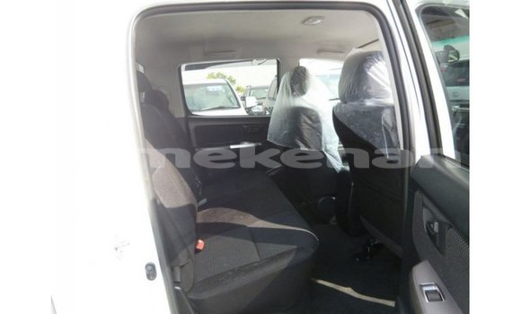 Buy Import Toyota Hilux White Car in Import - Dubai in Aragatsotn Buy Import Toyota Hilux White Car in Import - Dubai in Aragatsotn