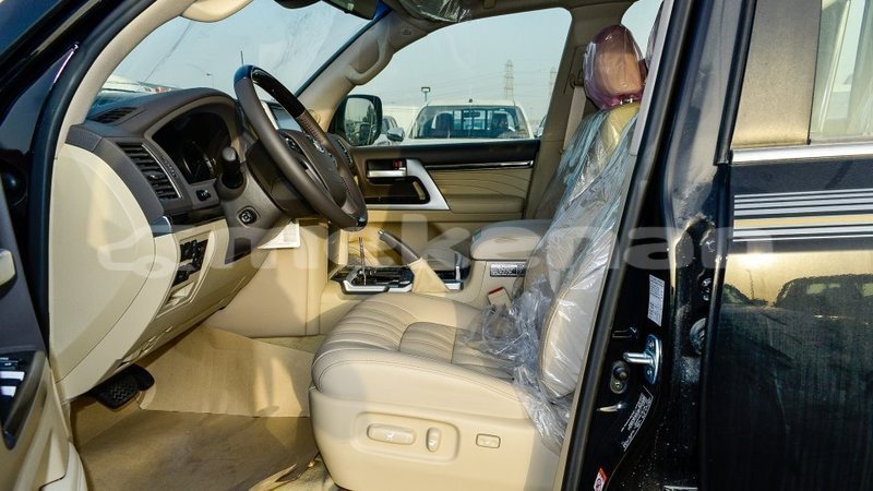 Big with watermark toyota land cruiser aragatsotn import dubai 3155