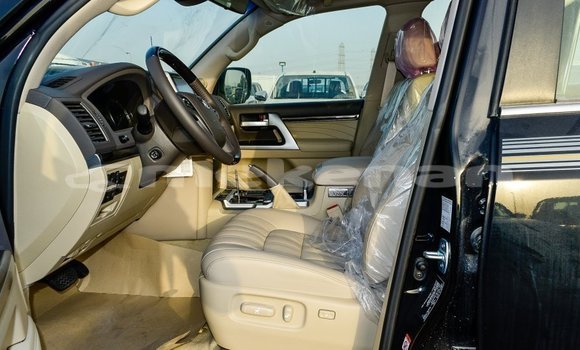 Buy Import Toyota Land Cruiser Black Car in Import - Dubai in Aragatsotn Buy Import Toyota Land Cruiser Black Car in Import - Dubai in Aragatsotn