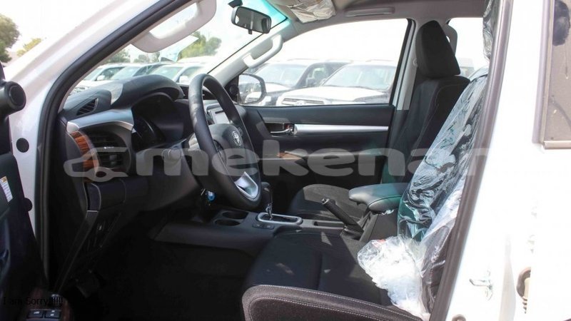 Big with watermark toyota hilux aragatsotn import dubai 3158