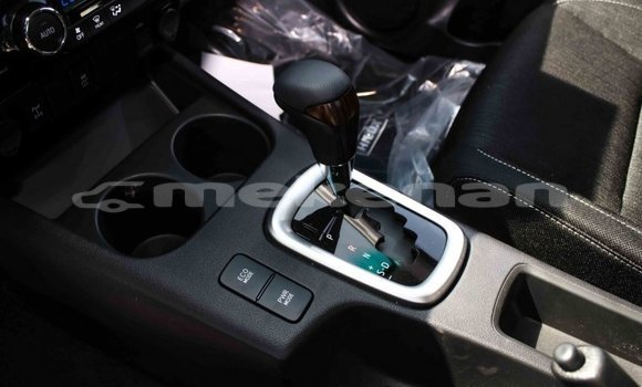 Buy Import Toyota Hilux White Car in Import - Dubai in Aragatsotn Buy Import Toyota Hilux White Car in Import - Dubai in Aragatsotn