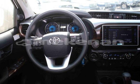 Buy Import Toyota Hilux White Car in Import - Dubai in Aragatsotn Buy Import Toyota Hilux White Car in Import - Dubai in Aragatsotn