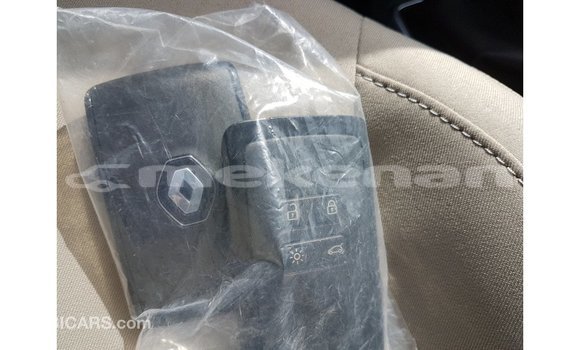 Buy Import Renault 19 Green Car in Import - Dubai in Aragatsotn Buy Import Renault 19 Green Car in Import - Dubai in Aragatsotn