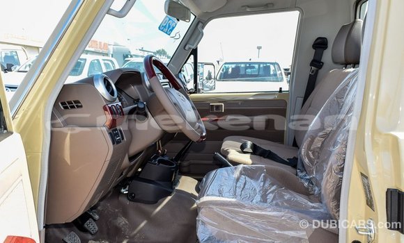 Buy Import Toyota Land Cruiser Beige Car in Import - Dubai in Aragatsotn Buy Import Toyota Land Cruiser Beige Car in Import - Dubai in Aragatsotn