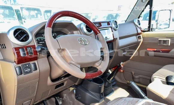 Buy Import Toyota Land Cruiser Beige Car in Import - Dubai in Aragatsotn Buy Import Toyota Land Cruiser Beige Car in Import - Dubai in Aragatsotn