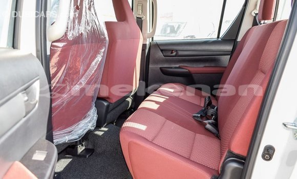 Buy Import Toyota Hilux White Car in Import - Dubai in Aragatsotn Buy Import Toyota Hilux White Car in Import - Dubai in Aragatsotn