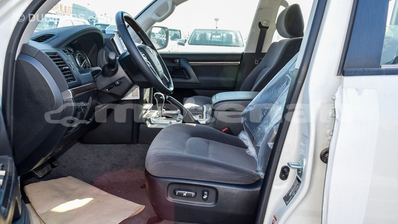 Big with watermark toyota land cruiser aragatsotn import dubai 3173