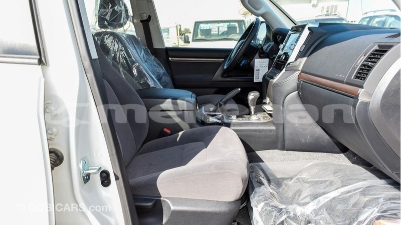 Big with watermark toyota land cruiser aragatsotn import dubai 3173