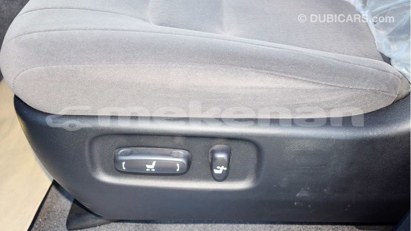 Big with watermark toyota land cruiser aragatsotn import dubai 3173