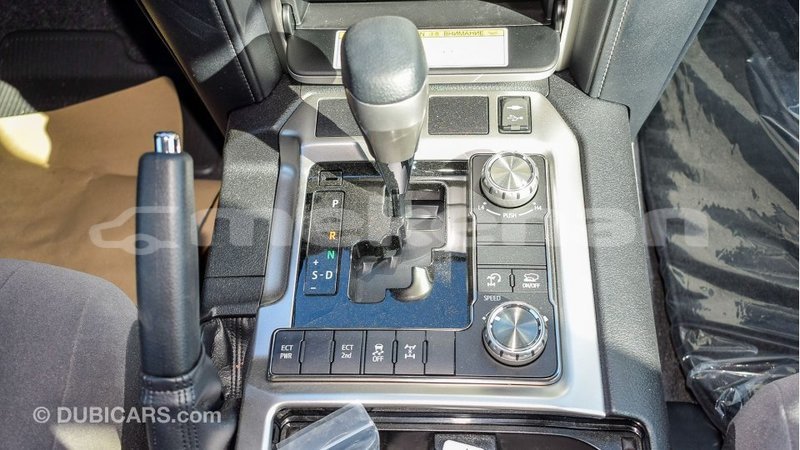 Big with watermark toyota land cruiser aragatsotn import dubai 3173