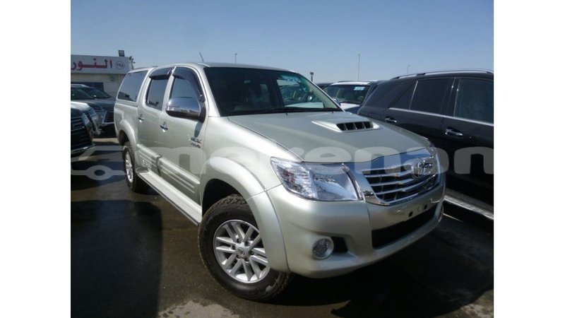 Big with watermark toyota hilux aragatsotn import dubai 3191
