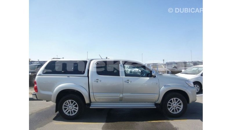 Big with watermark toyota hilux aragatsotn import dubai 3191