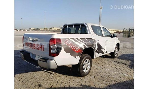 Buy Import Mitsubishi L200 White Car in Import - Dubai in Aragatsotn Buy Import Mitsubishi L200 White Car in Import - Dubai in Aragatsotn