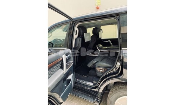 Buy Import Toyota Land Cruiser Black Car in Import - Dubai in Aragatsotn Buy Import Toyota Land Cruiser Black Car in Import - Dubai in Aragatsotn