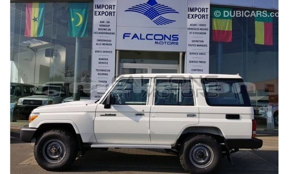 Buy Import Toyota Land Cruiser White Car in Import - Dubai in Aragatsotn Buy Import Toyota Land Cruiser White Car in Import - Dubai in Aragatsotn