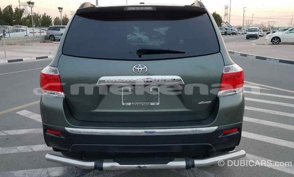 Buy Import Toyota Highlander Green Car in Import - Dubai in Aragatsotn Buy Import Toyota Highlander Green Car in Import - Dubai in Aragatsotn