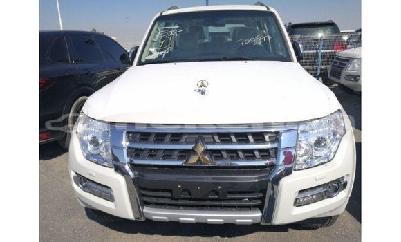 Buy Import Mitsubishi Pajero White Car in Import - Dubai in Aragatsotn Buy Import Mitsubishi Pajero White Car in Import - Dubai in Aragatsotn