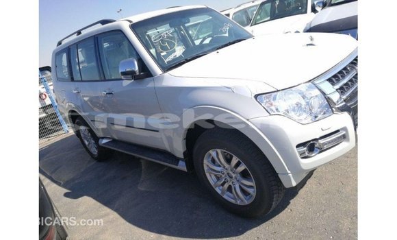 Buy Import Mitsubishi Pajero White Car in Import - Dubai in Aragatsotn Buy Import Mitsubishi Pajero White Car in Import - Dubai in Aragatsotn