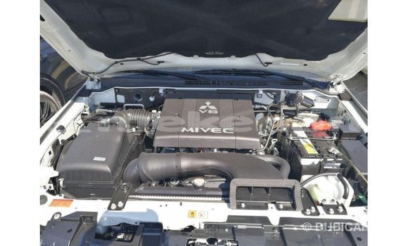 Buy Import Mitsubishi Pajero White Car in Import - Dubai in Aragatsotn Buy Import Mitsubishi Pajero White Car in Import - Dubai in Aragatsotn