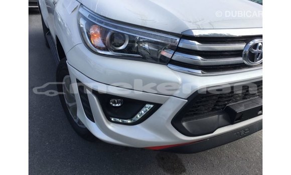Buy Import Toyota Hilux White Car in Import - Dubai in Aragatsotn Buy Import Toyota Hilux White Car in Import - Dubai in Aragatsotn