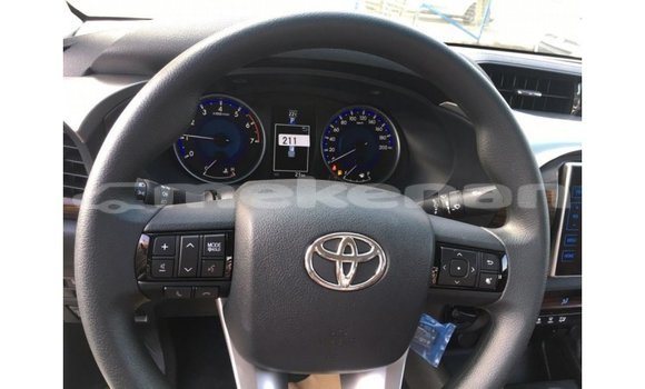 Buy Import Toyota Hilux White Car in Import - Dubai in Aragatsotn Buy Import Toyota Hilux White Car in Import - Dubai in Aragatsotn