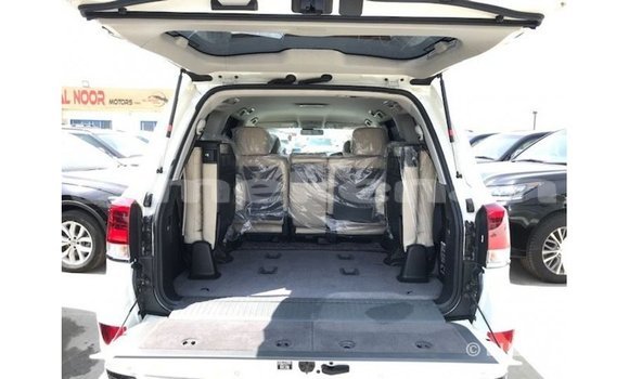 Buy Import Toyota Land Cruiser White Car in Import - Dubai in Aragatsotn Buy Import Toyota Land Cruiser White Car in Import - Dubai in Aragatsotn