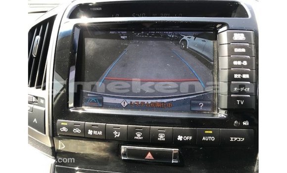 Buy Import Toyota Land Cruiser White Car in Import - Dubai in Aragatsotn Buy Import Toyota Land Cruiser White Car in Import - Dubai in Aragatsotn