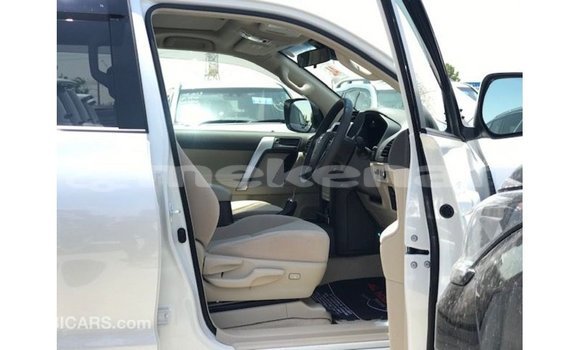 Buy Import Toyota Prado White Car in Import - Dubai in Aragatsotn Buy Import Toyota Prado White Car in Import - Dubai in Aragatsotn