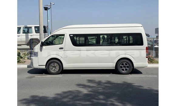 Buy Import Toyota Hiace White Car in Import - Dubai in Aragatsotn Buy Import Toyota Hiace White Car in Import - Dubai in Aragatsotn