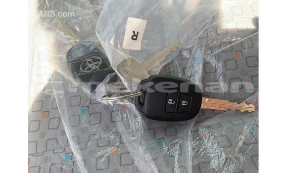 Buy Import Toyota Hiace White Car in Import - Dubai in Aragatsotn Buy Import Toyota Hiace White Car in Import - Dubai in Aragatsotn