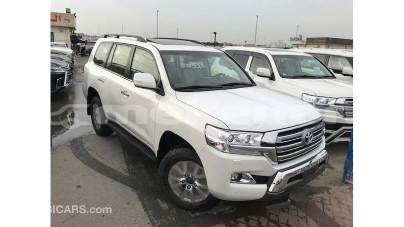 Big with watermark toyota land cruiser aragatsotn import dubai 3288