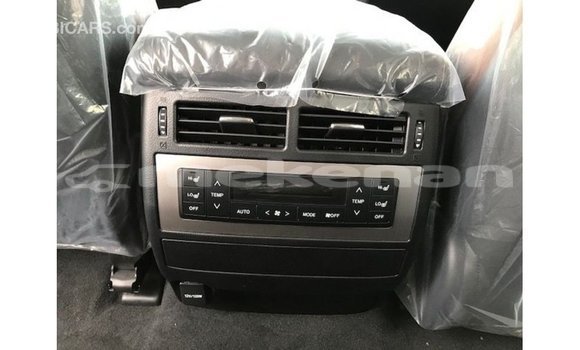 Buy Import Toyota Land Cruiser White Car in Import - Dubai in Aragatsotn Buy Import Toyota Land Cruiser White Car in Import - Dubai in Aragatsotn